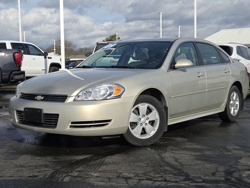 Used 2009 Chevrolet Impala LT w/ Luxury Edition Package image 2