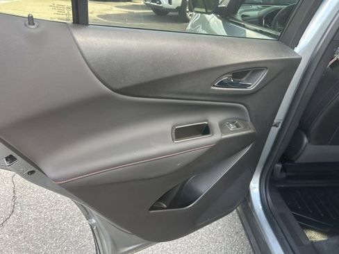 Used 2024 Chevrolet Equinox RS w/ RS Leather Package AWD/4WD image 17