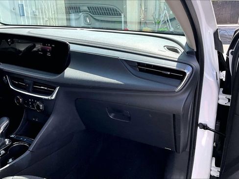 Used 2025 Buick Encore GX Preferred FWD image 23
