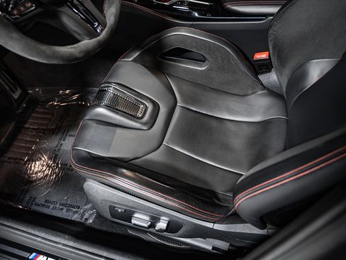 Used 2022 BMW M5 CS image 23