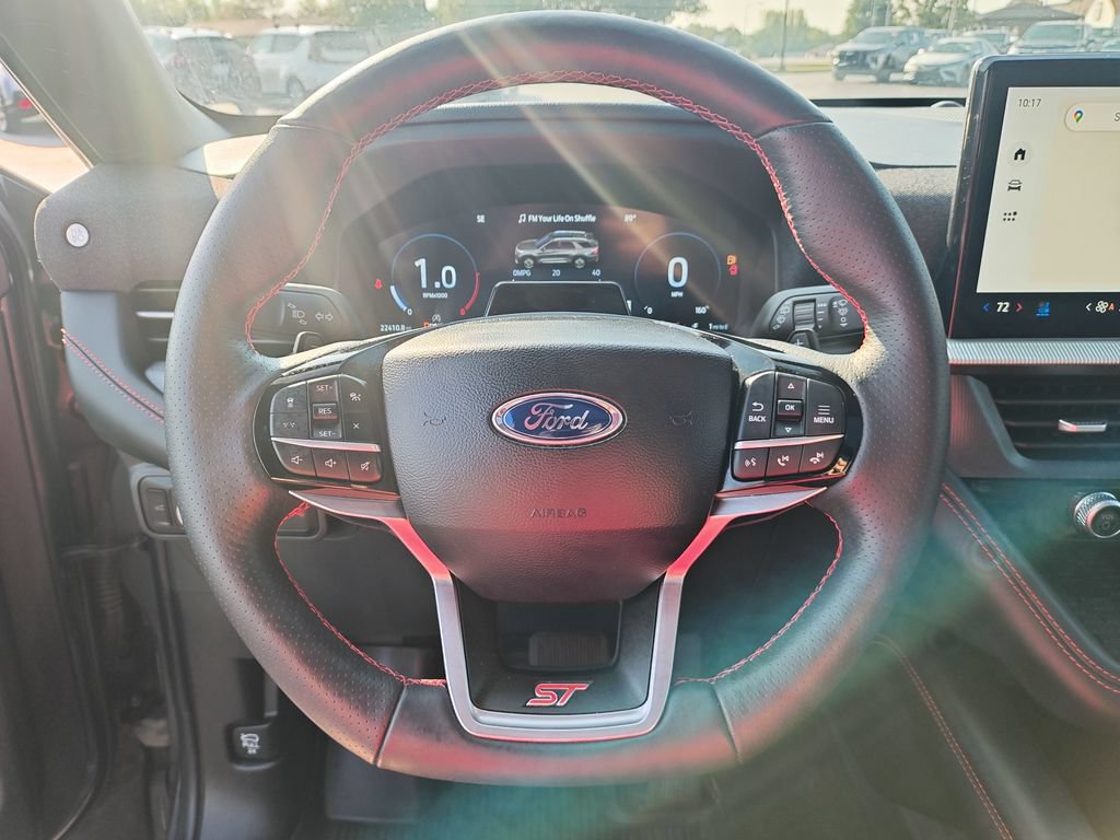 Used 2025 Ford Explorer ST AWD/4WD image 17