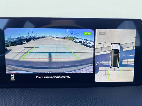Certified 2025 Nissan Kicks SR FWD image 11