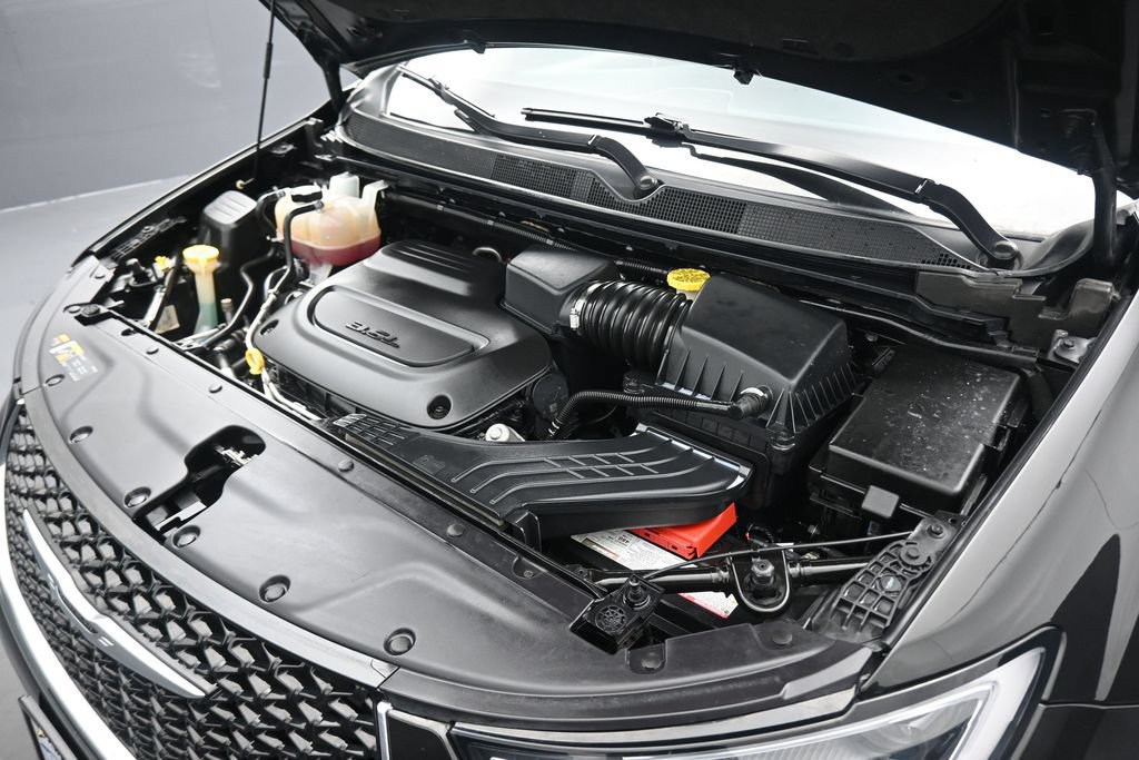 Used 2024 Chrysler Pacifica Touring-L FWD image 67