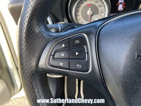 Used 2017 Mercedes-Benz GLA 250 4MATIC image 23