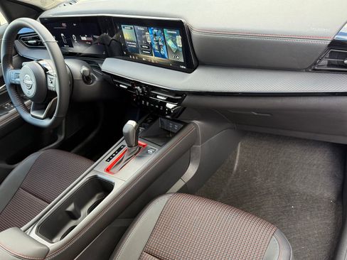 New 2026 Nissan Kicks SR image 15