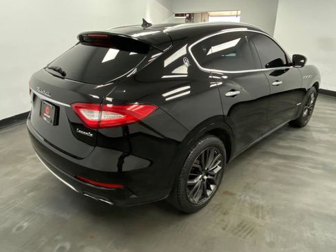 Used 2018 Maserati Levante GranLusso image 6