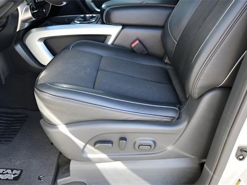 Used 2017 Nissan Titan PRO-4X image 16