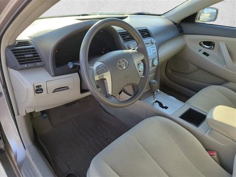 Used 2009 Toyota Camry LE image 11
