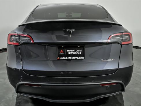 Used 2022 Tesla Model Y Performance AWD/4WD image 8