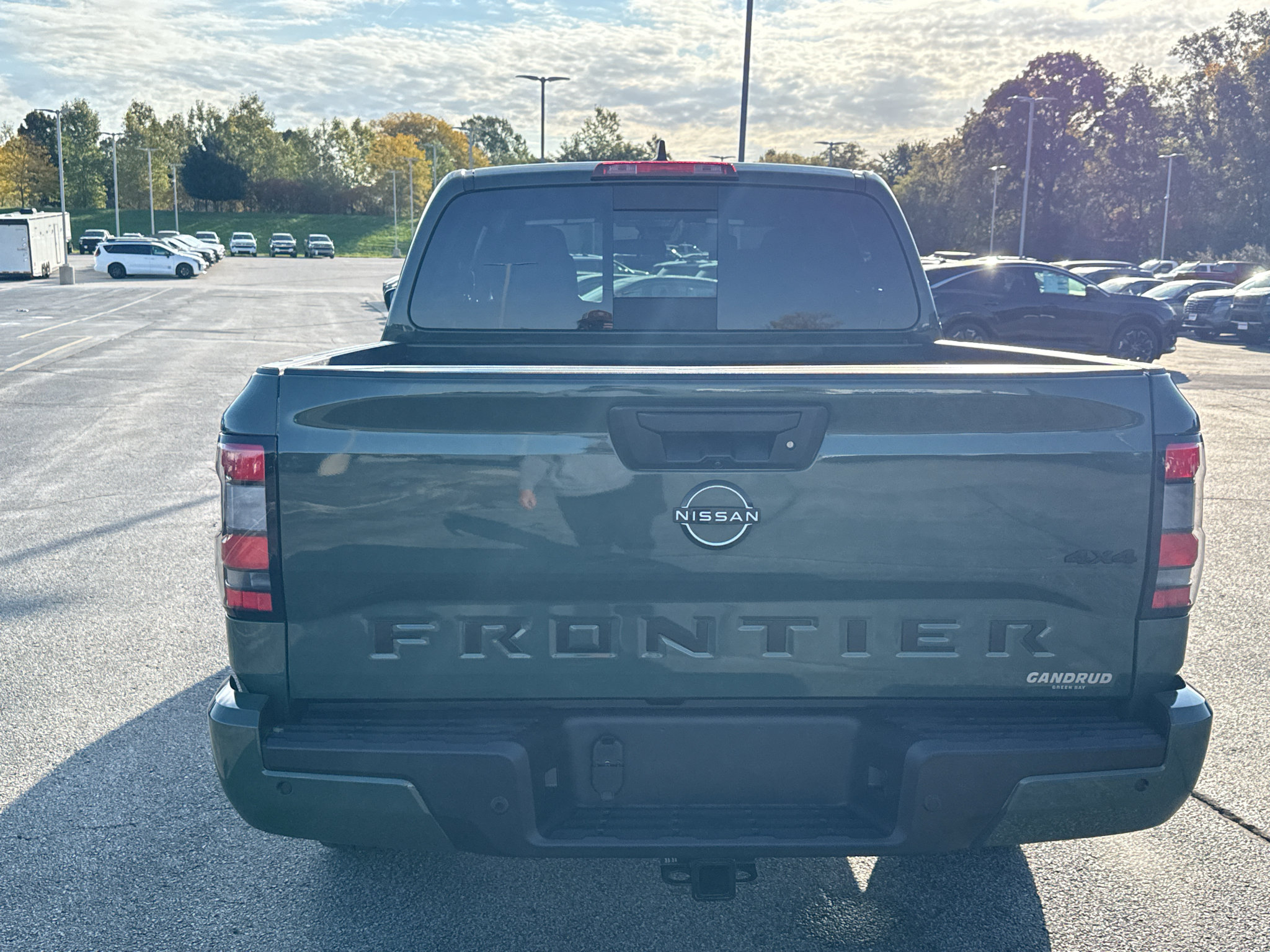 New 2027 Nissan Frontier SV w/ SV Convenience Package AWD/4WD image 3