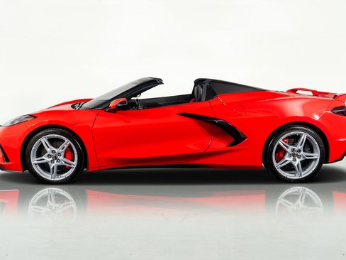 Used 2020 Chevrolet Corvette Stingray Convertible w/ 1LT image 18