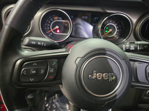 Used 2021 Jeep Wrangler Unlimited Sport AWD/4WD image 19