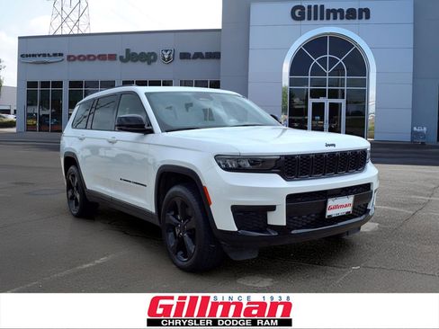 Used 2023 Jeep Grand Cherokee L Laredo RWD image 1