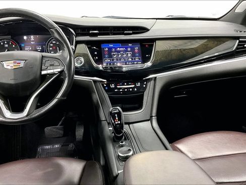 Used 2023 Cadillac XT6 Premium Luxury w/ Technology Package FWD image 7