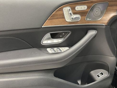 New 2026 Mercedes-Benz GLS 450 4MATIC image 10