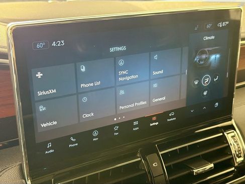 Certified 2023 Lincoln Navigator L Reserve RWD image 15