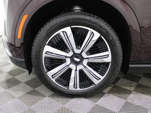 New 2025 Cadillac Escalade IQ Luxury 2 image 45