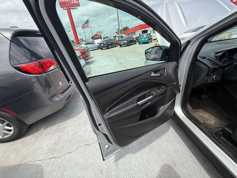 Used 2019 Ford Escape SE AWD/4WD image 18
