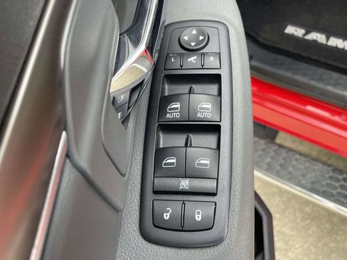 Used 2016 RAM 1500 Big Horn image 16