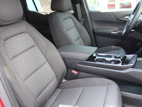 New 2026 Chevrolet Equinox LT w/ Safety and Technology Package AWD/4WD image 15