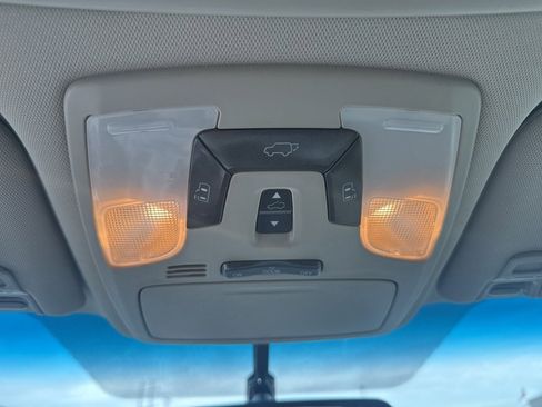 Used 2016 Toyota Sienna XLE image 18