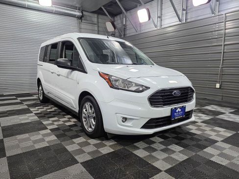 Used 2022 Ford Transit Connect XLT image 4