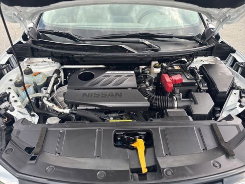 Used 2024 Nissan Rogue SV w/ SV Premium Package FWD image 34