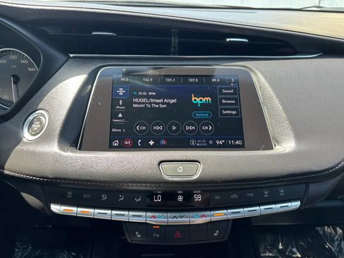 Used 2022 Cadillac XT4 Luxury w/ Cold Weather Package FWD image 35
