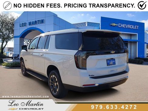 New 2026 Chevrolet Suburban LT w/ Comfort Package RWD image 4