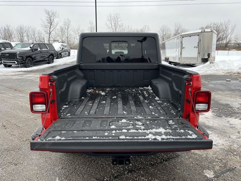 Used 2021 Jeep Gladiator Sport image 27