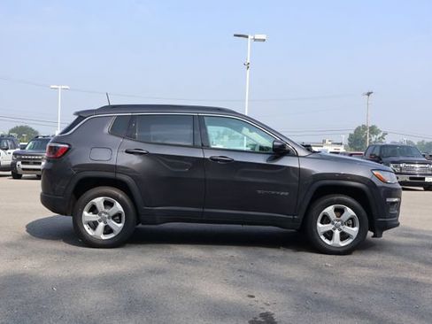 Used 2020 Jeep Compass Latitude AWD/4WD image 8