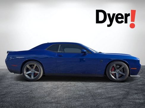 Used 2022 Dodge Challenger SRT Hellcat w/ Plus Package RWD image 2