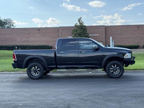 Used 2017 RAM 1500 Laramie image 6