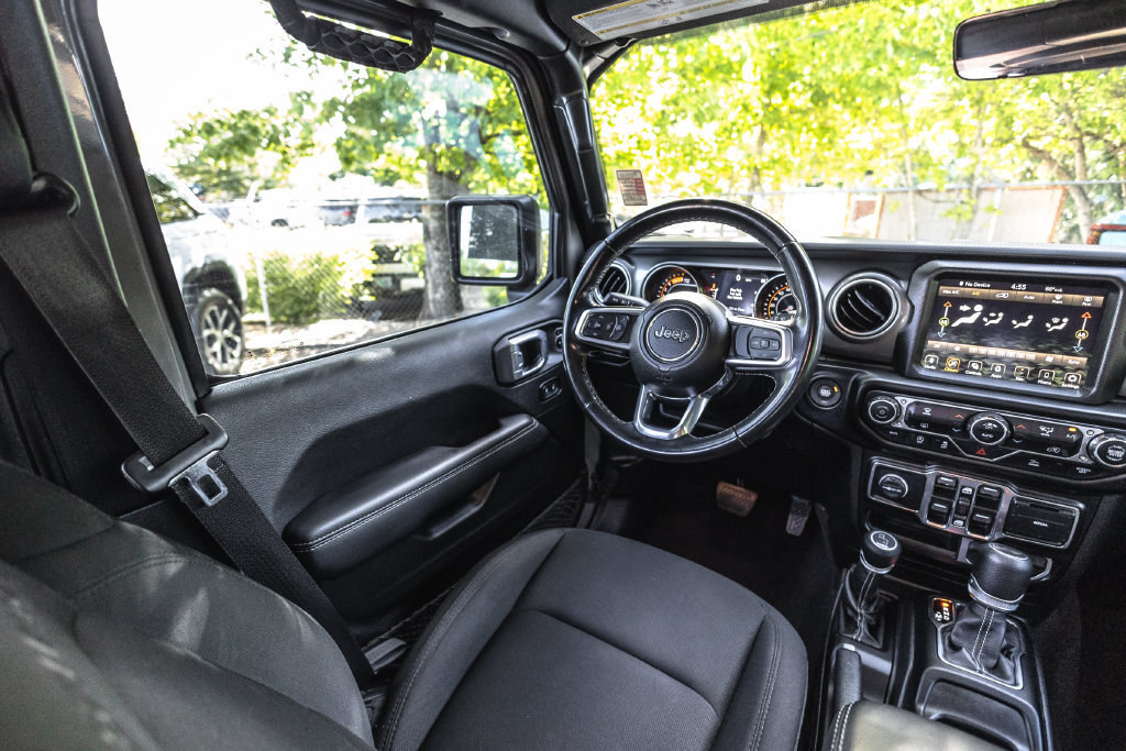 Used 2021 Jeep Wrangler Unlimited Sahara AWD/4WD image 19