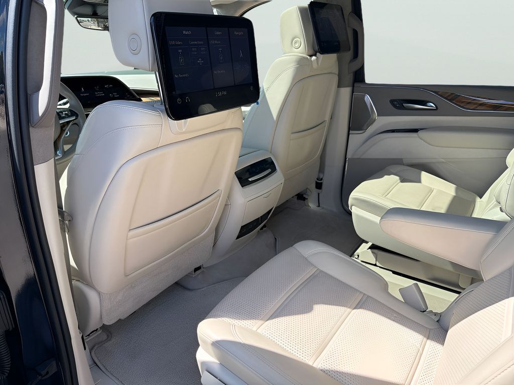Used 2021 Cadillac Escalade ESV Premium Luxury Platinum w/ Heavy-Duty Trailer Package AWD/4WD image 39