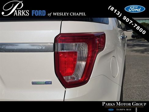 Certified 2018 Ford Explorer Platinum image 7