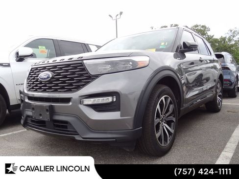 Certified 2022 Ford Explorer ST-Line w/ Class IV Trailer Tow Package AWD/4WD image 3
