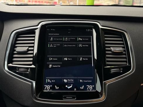 Used 2018 Volvo XC90 T6 Momentum w/ Convenience Package image 32