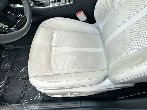 Certified 2024 Kia Sorento S image 19