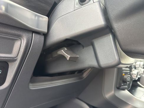 New 2025 Ford F150 Lariat w/ Equipment Group 501A Mid image 23