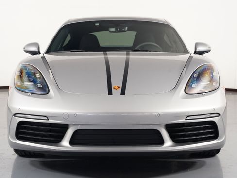 Used 2025 Porsche 718 Cayman image 24