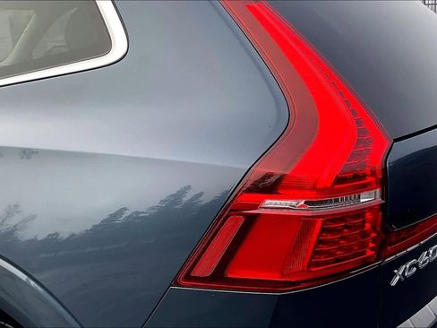 Used 2018 Volvo XC60 T8 Inscription w/ Advanced Package image 32