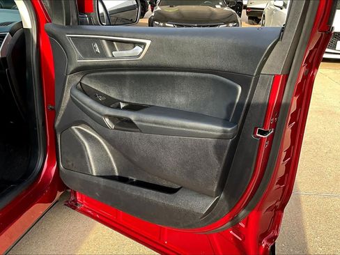 Used 2019 Ford Edge SEL w/ Equipment Group 201A image 22
