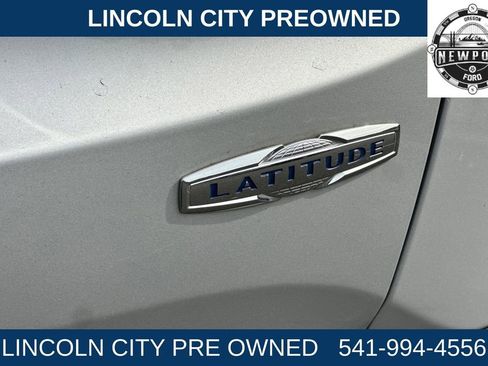 Used 2017 Jeep Renegade Latitude image 17