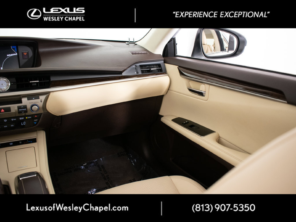 Used 2018 Lexus ES 350 w/ Luxury Package w/Wood Trim FWD image 20
