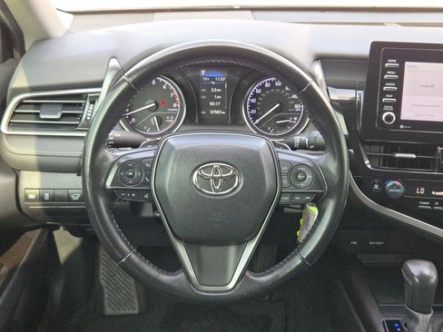 Used 2024 Toyota Camry SE image 20