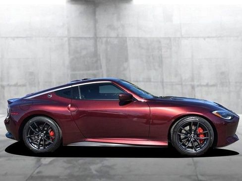 Certified 2024 Nissan Z Performance w/ Floor Mat Package image 5