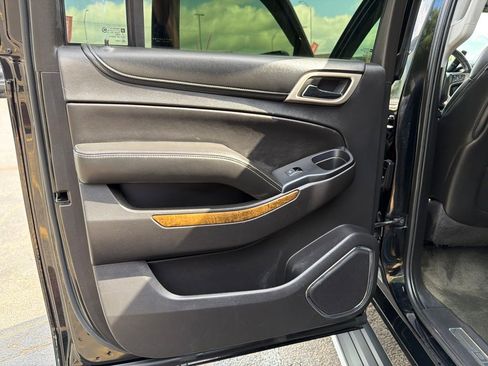 Used 2015 GMC Yukon XL Denali w/ Touring Package AWD/4WD image 36