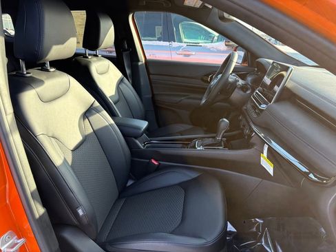 New 2026 Jeep Compass Latitude AWD/4WD image 12