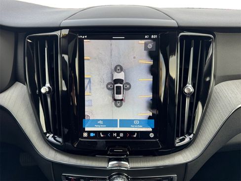 Certified 2025 Volvo XC60 B5 Plus image 17
